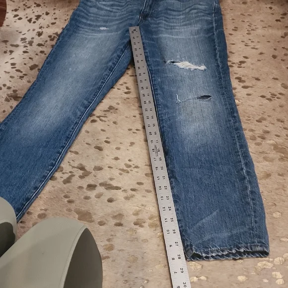 Madewell Classic Blue Denim Jeans - Picture 2 of 6